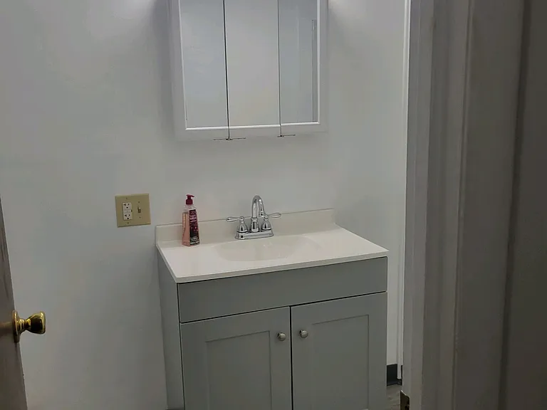 661 Vine St — Photo 12