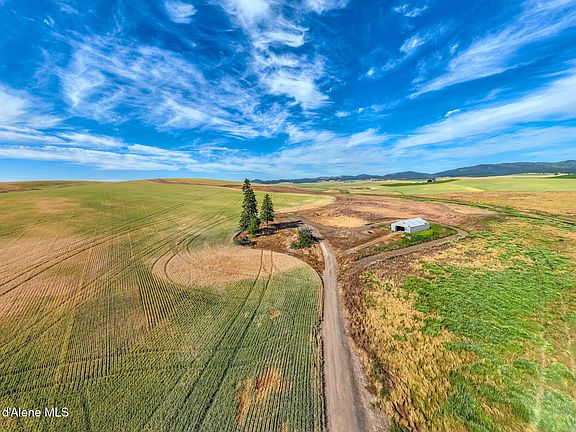 3rd image of 2915 Hangman Creek Rd