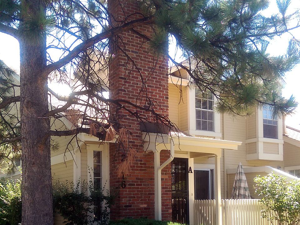 1746 sq ft end unit
