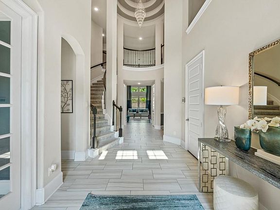 5th image of 17011 Burke Lake Ln