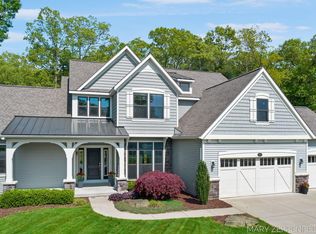 17178 Birchview Dr, Nunica, MI 49448