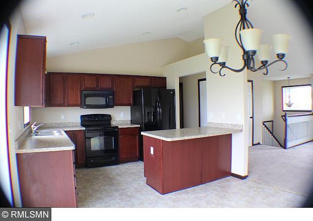 1st image of 255 Douglas Dr S