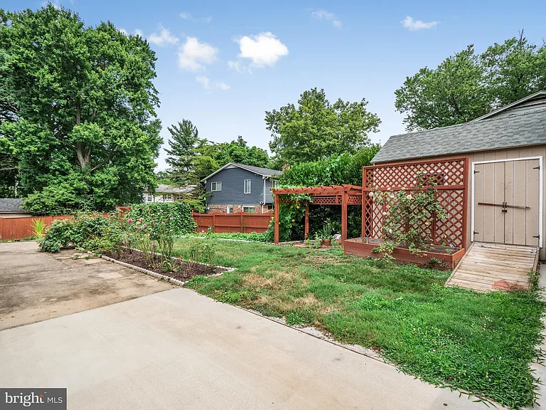 14204 Woodcrest Dr — Photo 5