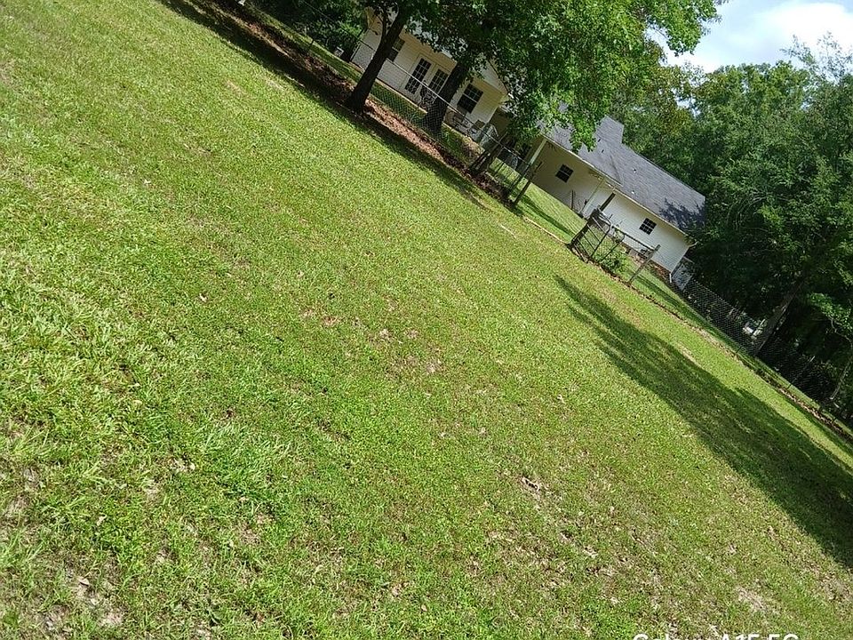 2nd image of 140 Robin Hood Rd