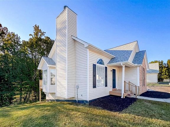 2nd image of 4932 Sunny Ridge Ct