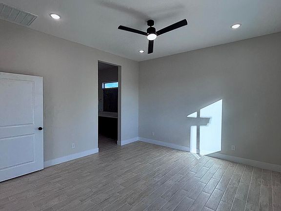 5th image of 14894 S OAKMONT Drive