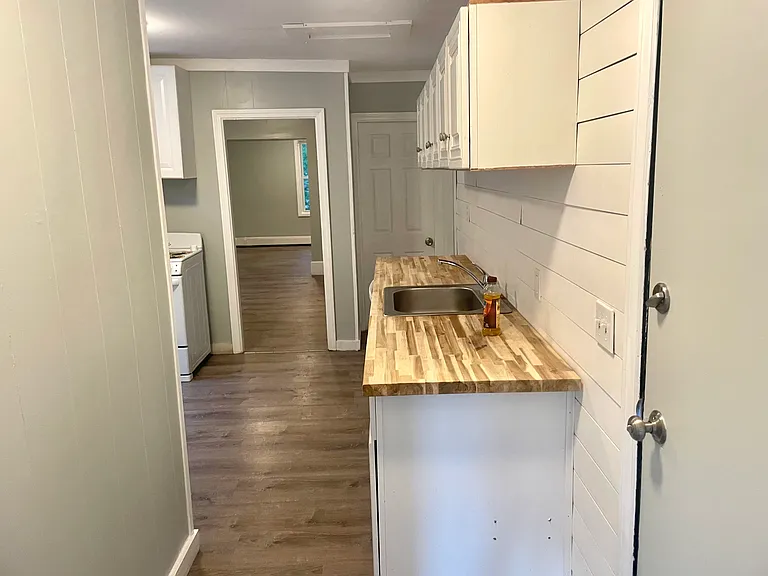 106 Webster St #2 — Photo 2