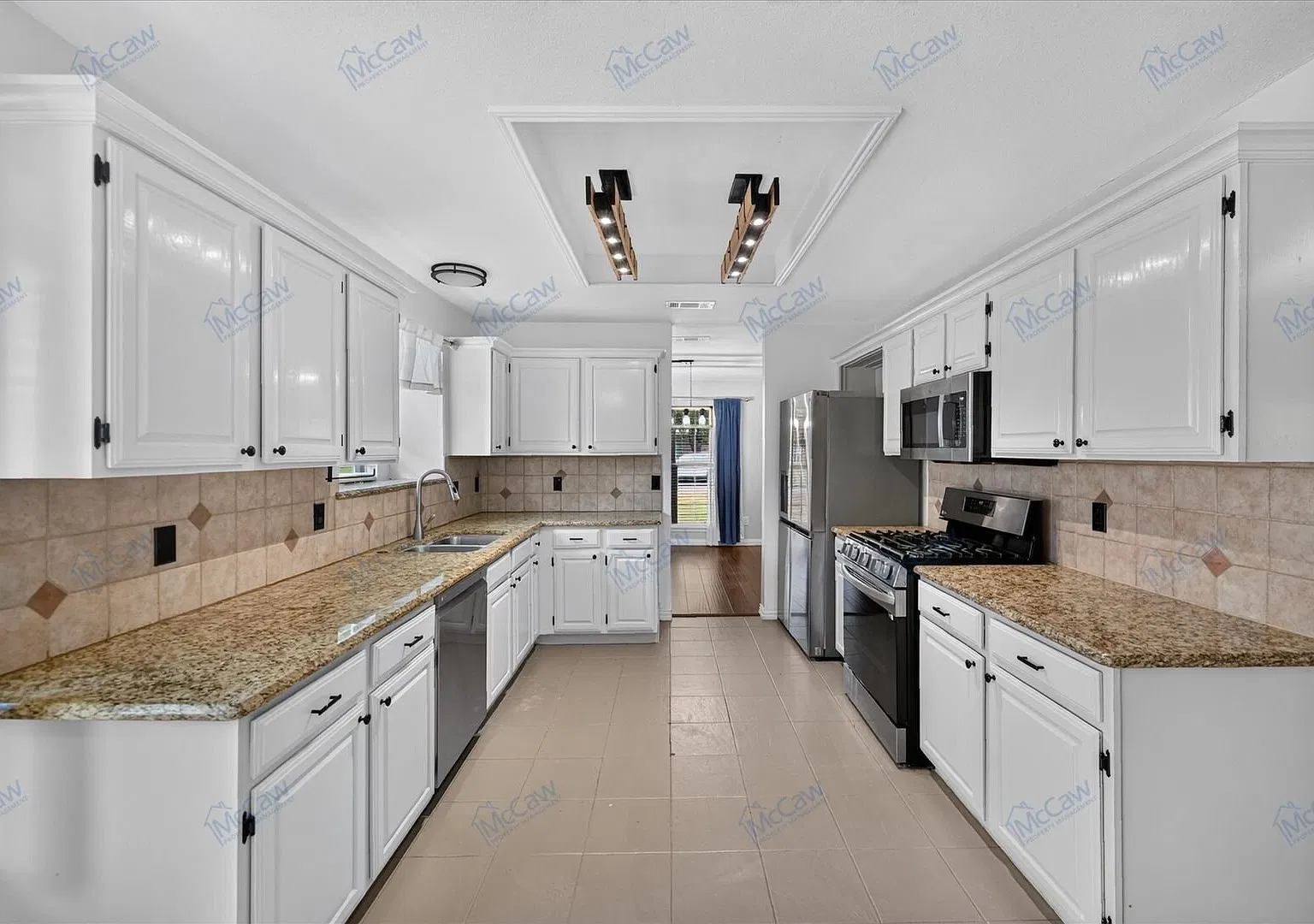 **First Month Free**Spacious 4-Bed 2-Bath Home In Dallas! — Photo 4