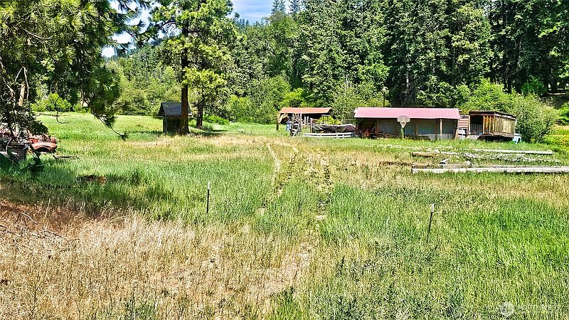 2nd image of 81 Williams Creek