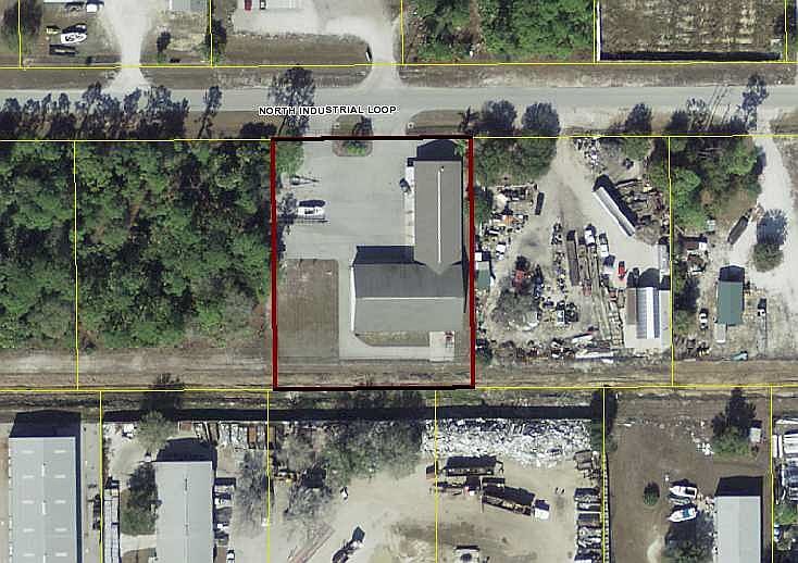 2nd image of 209 N Industrial Loop
