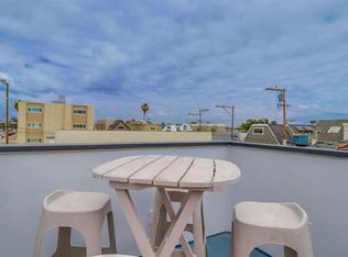 819 Santa Clara Pl, San Diego, CA 92109