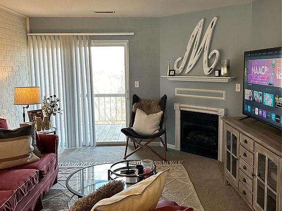 5th image of 2002 Greenglen Dr APT 202