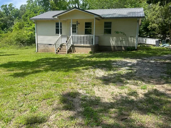255 W Lewis St, Decaturville, TN 38329