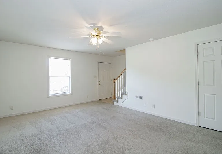 513D Peachers Ridge Rd — Photo 3