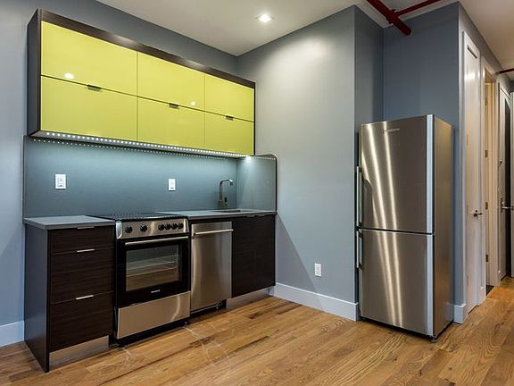 2nd image of 368 Throop Ave #3B