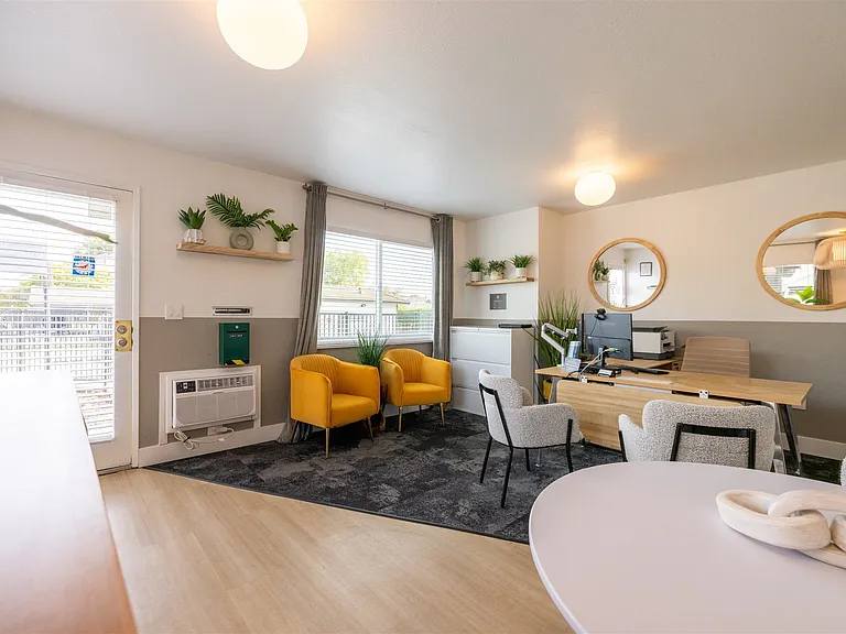 Summerhill Place Apartments — Photo 22