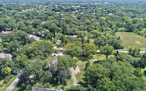 3rd image of 1363 Estate Ln E