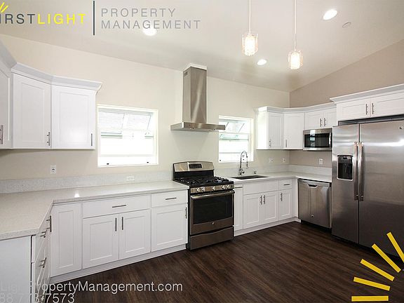2nd image of 1203 W Gardena Blvd APT E