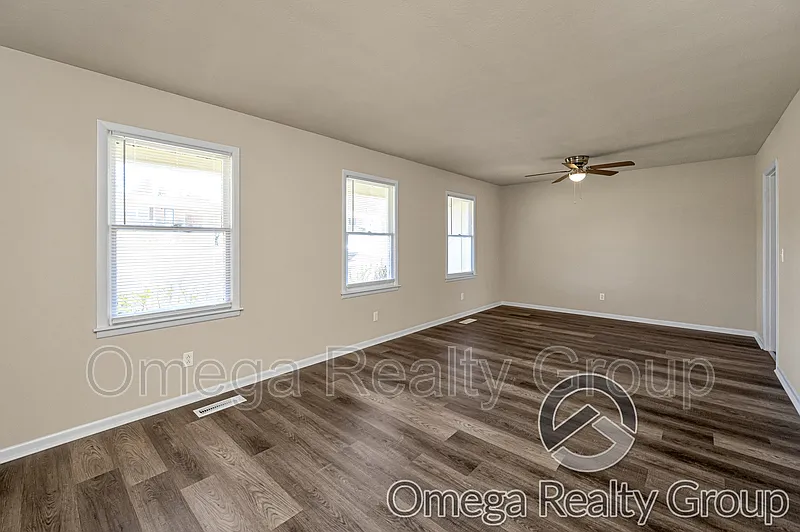 Building Photo - 112 Sherwood Dr