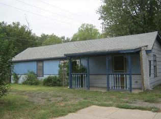 2807 N Park Pl, Wichita, KS 67204