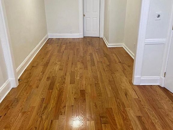 5th image of 475 Harman St APT 2