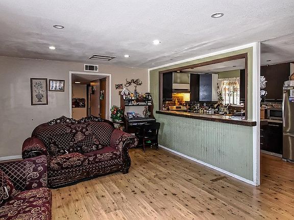4th image of 15144 Del Norte Dr