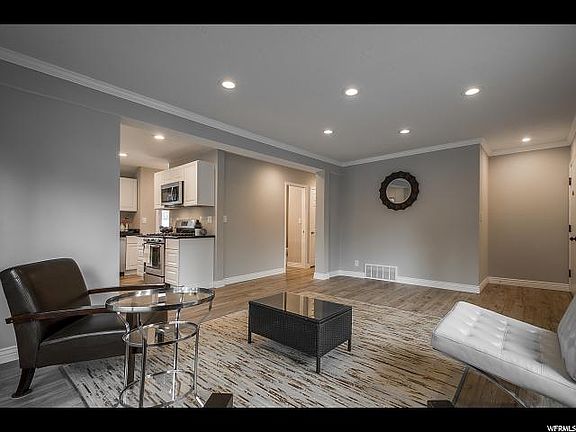 4th image of 3416 S Lorraine Cir