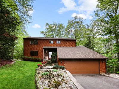 11 Wintergreen Lane, Avon, CT, 06001