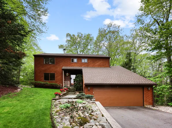 11 Wintergreen Lane, Avon, CT 06001