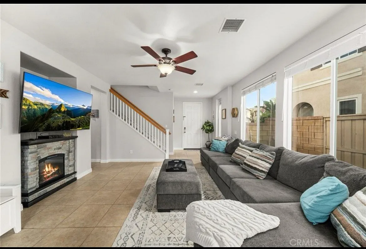 33555 Cedar Creek Ln — Photo 1