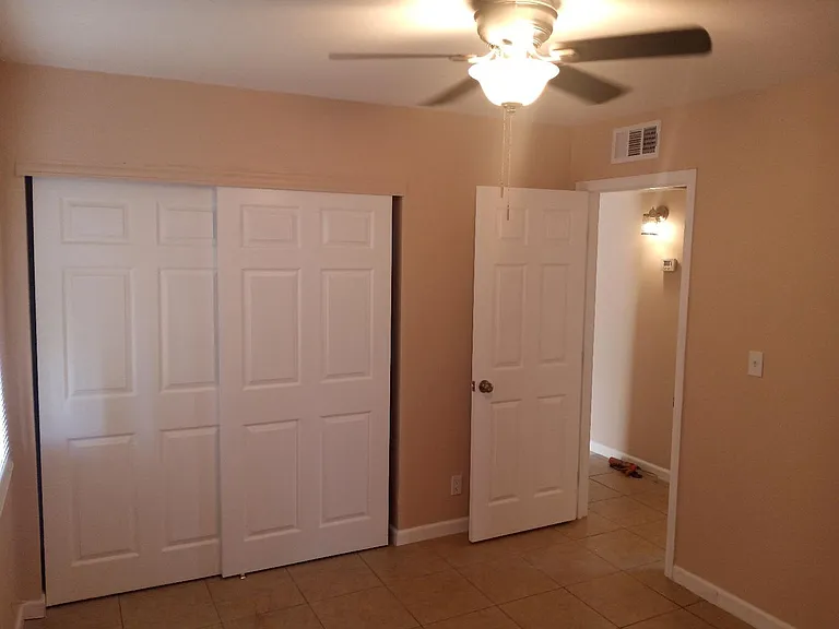 945 E Roma Ave — Photo 7