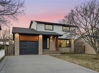 26 Clifton Downs Rd, Hamilton, ON L9C2P2