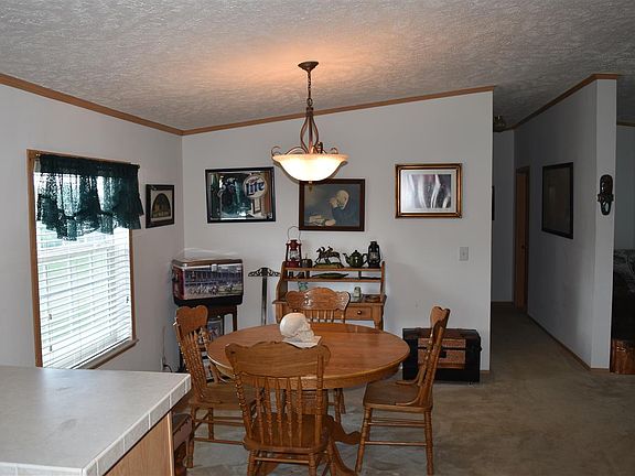 5th image of 455 Reservoir Ln