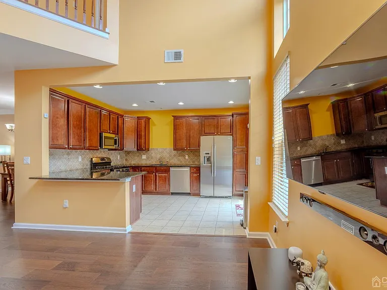 2474 N Canterbury Ln — Photo 15