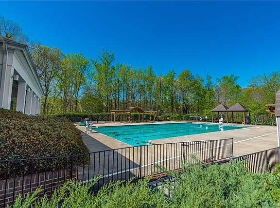 4th image of 7715 Brisbane Ct