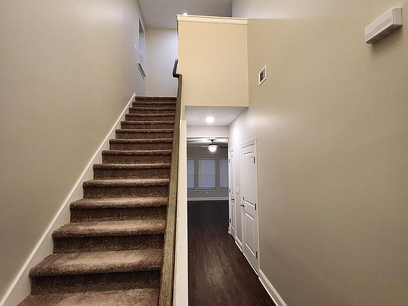2nd image of 5117 Heathbrook Dr