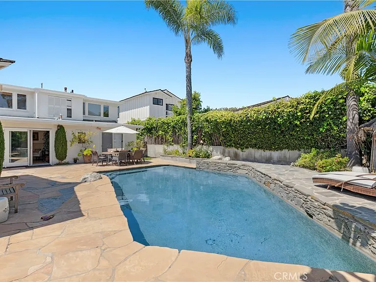 540 De Anza Dr — Photo 16