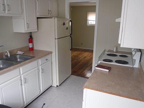 2nd image of 4438 Evanston Ave