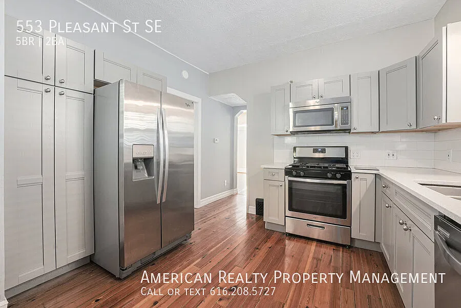 5 bed, 1500 sqft, $2,700 — Photo 3
