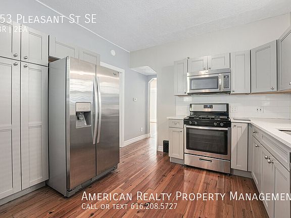 3rd image of 553 Pleasant St SE