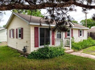 160 84th St W, Bloomington, MN 55420