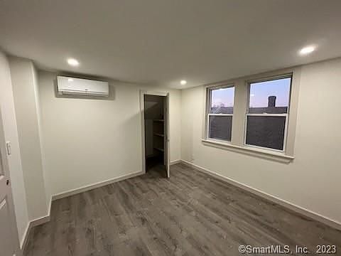 2nd image of 134 Monroe St Floor 3