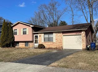 2108 Willow Run Rd, Grove City, OH 43123