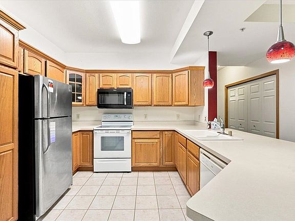 5th image of 3001 Stratton Way APT 206