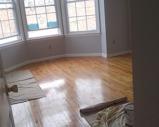 3rd image of 871 Montgomery St
