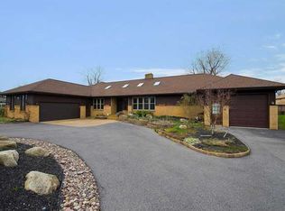 198 Hopkins Rd, Buffalo, NY 14221