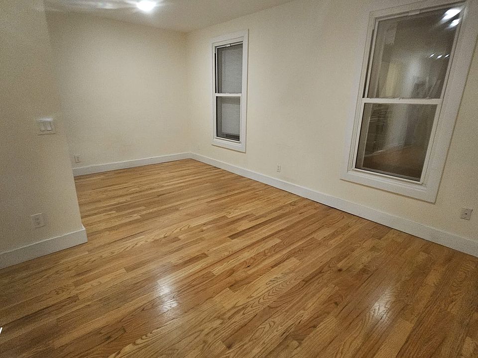 1st image of 2302 Jackson Ave #2