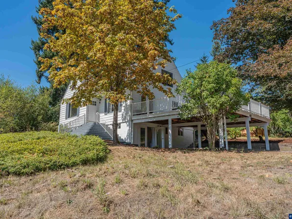 600 Mountain View Rd, Sweet Home, OR 97386