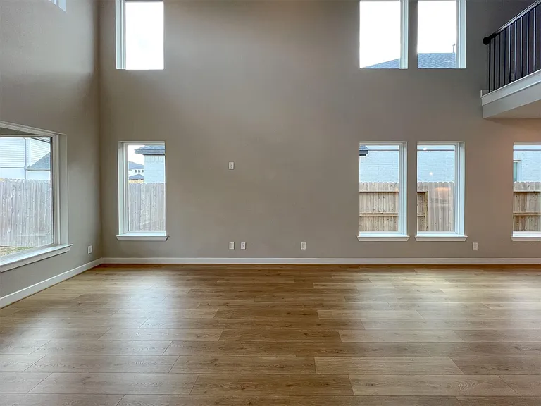 21818 Fitzroy Manor Ln — Photo 12