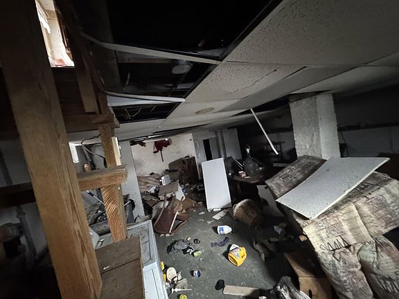 5th image of 196 Perdue St